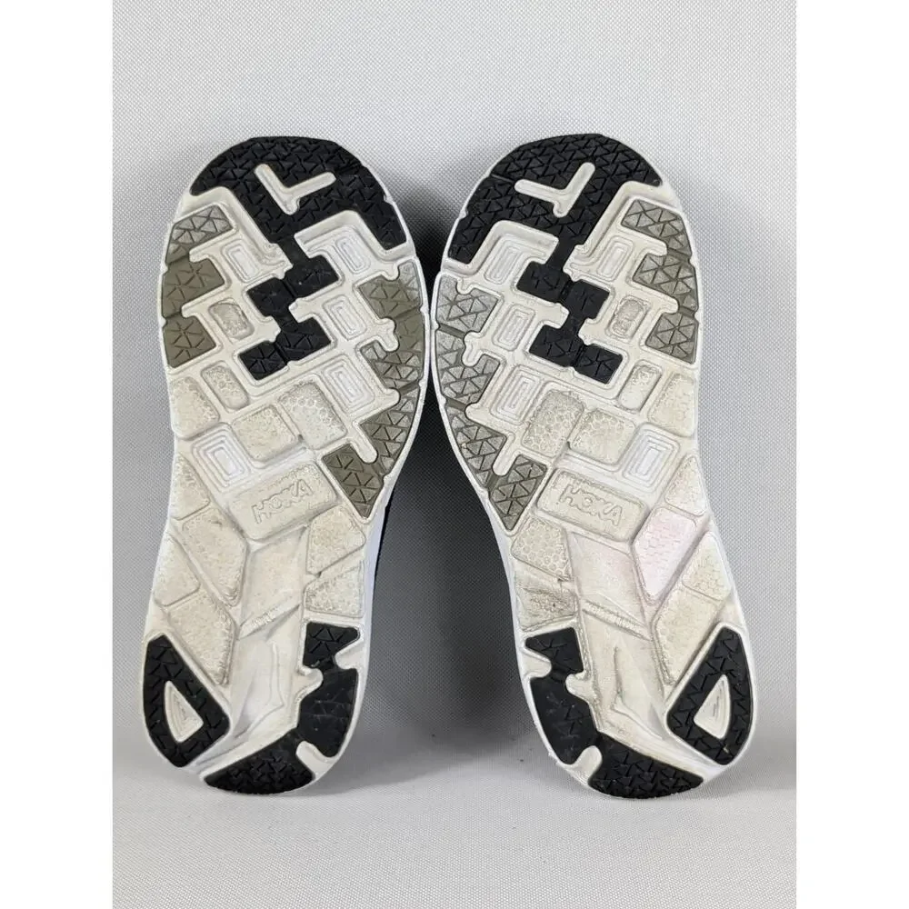 Hoka One One Clifton 5 Wide Shoes Womens Size 10D Black White Running Athletic